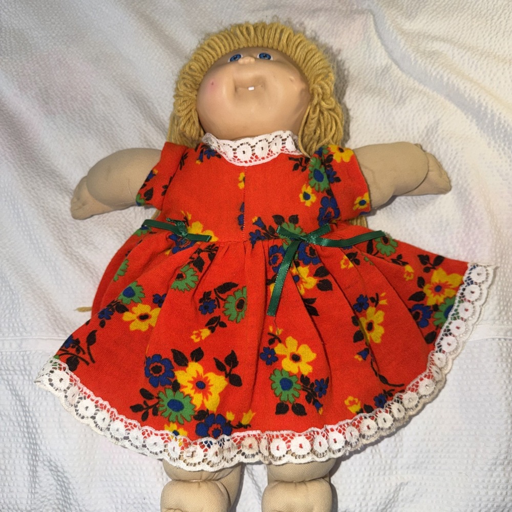 Vintage Coleco OK Cabbage Patch Kid 1978/1982 Brown Yarn Hair BLUE Eyes